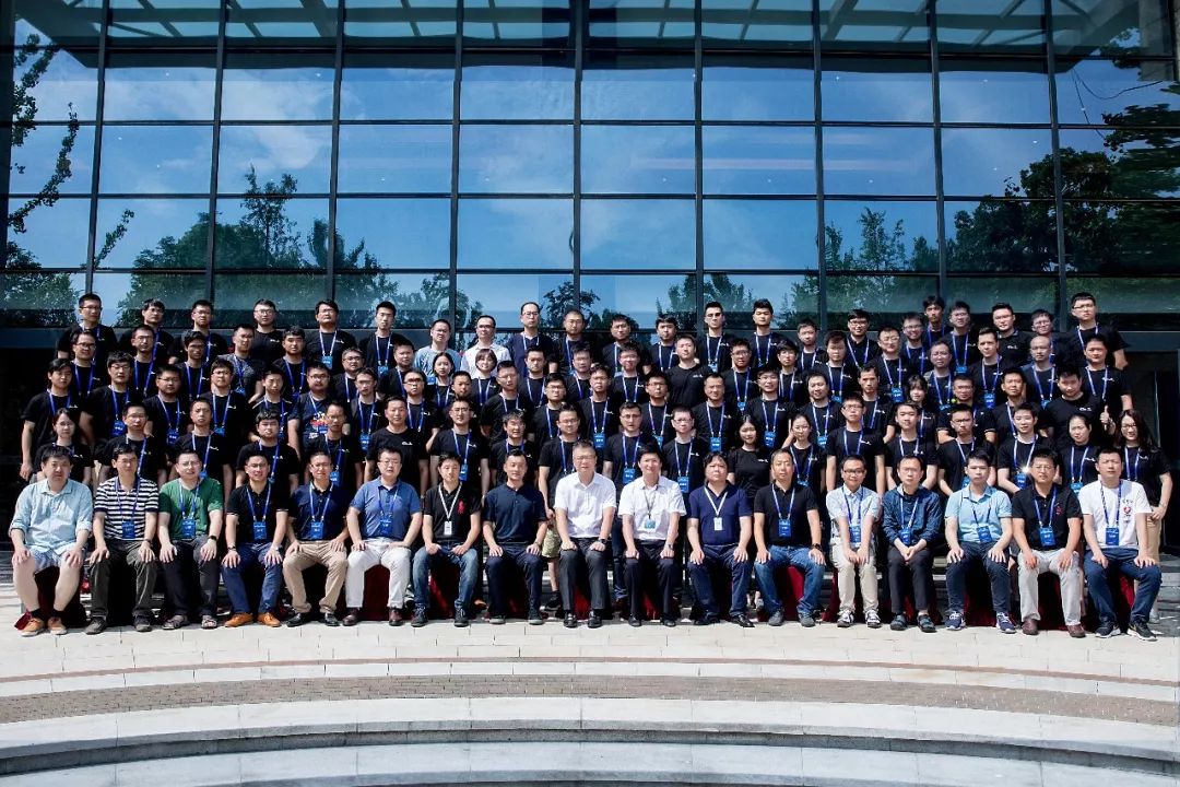 开云-NS险胜GEN，Perkz关键团战开团秒人顶尖较量四强赛，锁定晋级资格的简单介绍