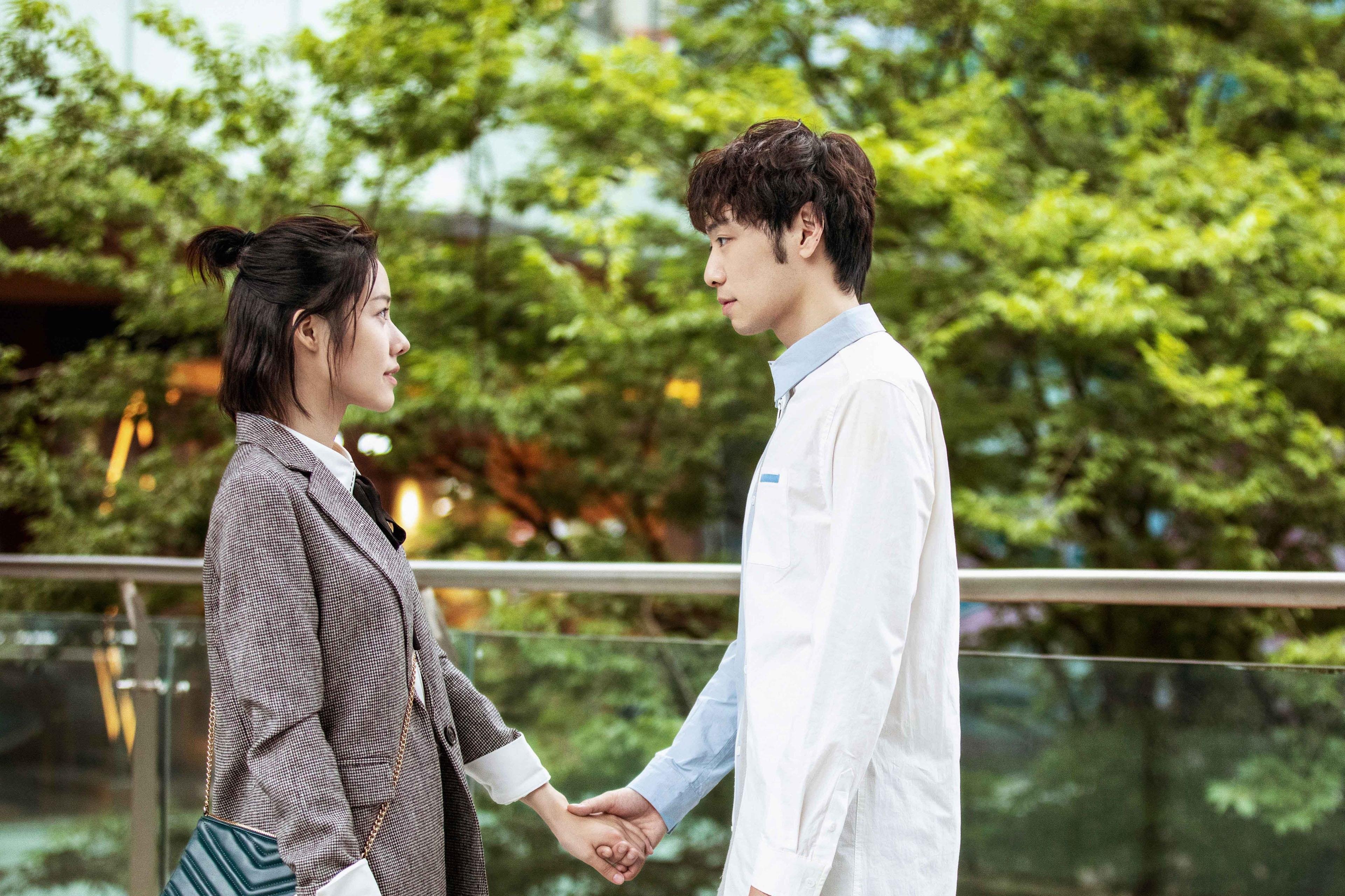 开云体育-英格拉姆得分风暴席卷赛场！连珠炮式进攻撕裂活塞防线，步行者主场气势如虹