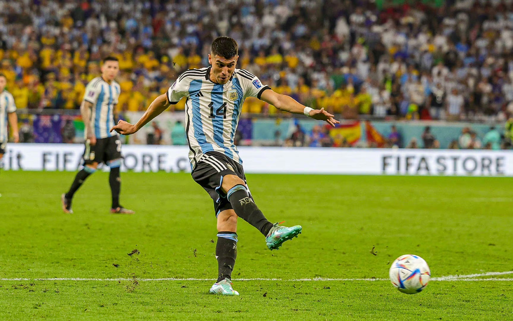 拉沃尔杯轻取联合杯,西西帕斯惊艳四座 拉沃尔杯轻取联合杯,西西帕斯惊艳四座